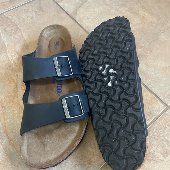 NEW Birkenstock Arizona Soft Footbed
Natural Leather Oiled Black 43 / 10 men’s